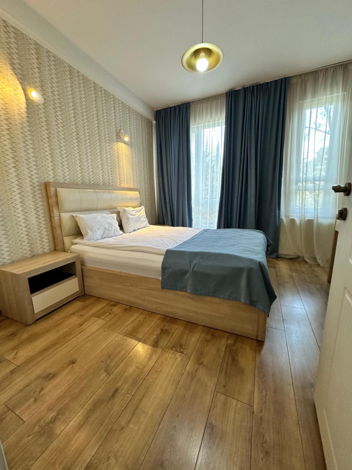 Hotel Lile Tbilisi Exterior foto